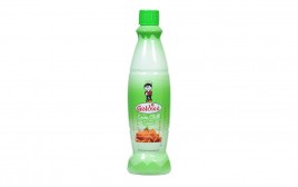 Goldiee Green Chilli Sauce   Plastic Bottle  650 millilitre
